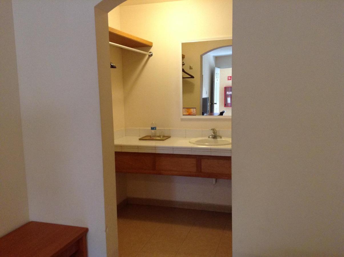Hotel Del Sol Guaymas ห้อง รูปภาพ